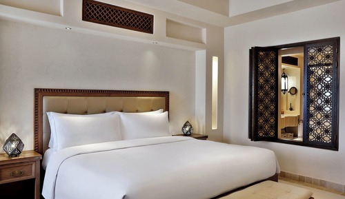 Deluxe Room, 1 King Bed, Balcony, Pool View