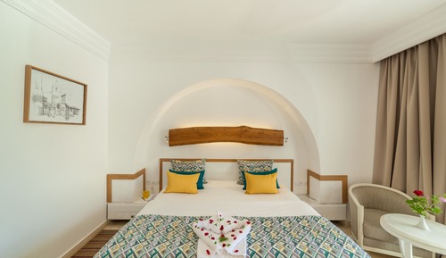 Standard Double Room, Garden View