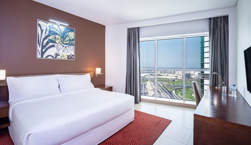 Executive Room, 1 King Bed, City View