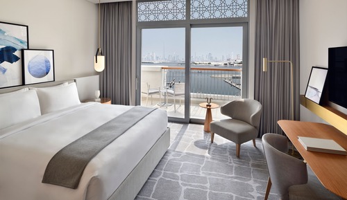Deluxe Room, 1 King Bed, Balcony, Marina View