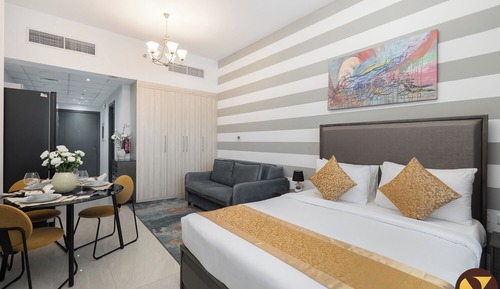 Business Studio, 1 King Bed with Sofa bed, Balcony, City View