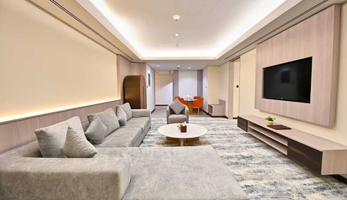 Luxury Suite