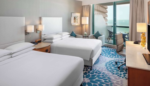 Room, 2 Queen Beds, Partial Sea View