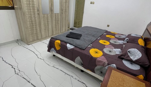 Standard Room, 1 Queen Bed, Private Bathroom