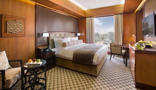 Deluxe Executive Suite