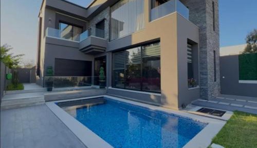 Deluxe Villa