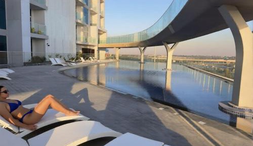 One-Bedroom Apartment with Balcony