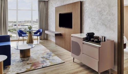 Premium King Suite with City View (Free Shuttle to the Beach, Mall & Metro Station)