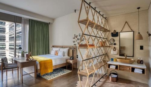 Large Glamping Room