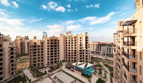 Three-Bedroom Apartment with Balcony