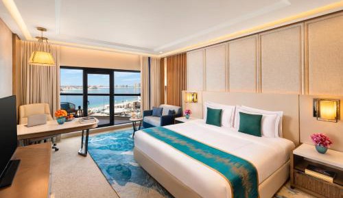 Luxury Palm Sea View Room King Bed