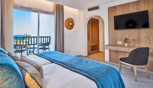 Quadruple Room with Sea View