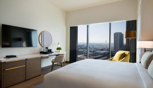 Spacious Room - King Bed