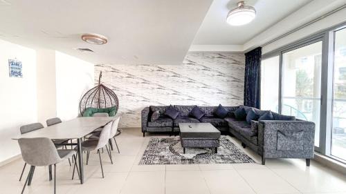 Two-Bedroom Apartment with Balcony and Sea View