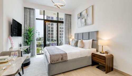 Studio Apartment with Balcony
