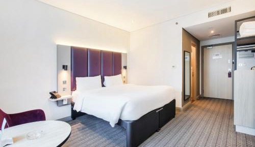 Smoking - New Style Double Room - Free DXB Airport Shuttle Every 30min to T1&3