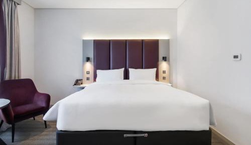 Non-Smoking - New Style Double Room - Free DXB Airport Shuttle Every 30min to T1&3
