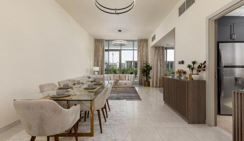 Three-Bedroom Apartment with Balcony