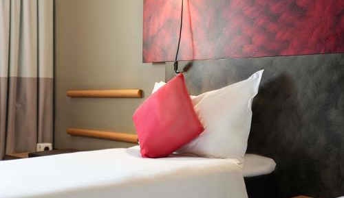 Standard Room with 2 Single Beds