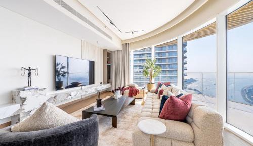 Three-Bedroom Apartment with Sea View