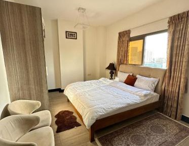 One-Bedroom Apartment with Balcony
