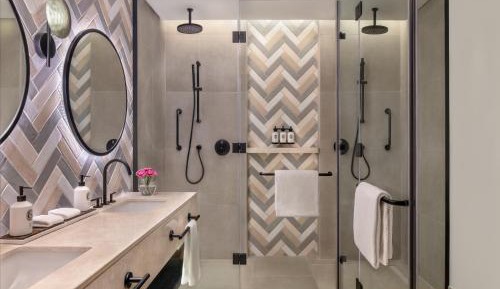 Luxury King Room with Beachfront