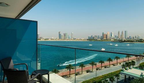 Aloft Family Room with Sofa Bed including 20% off F&B, Spa & Abra Boat Tour Discount