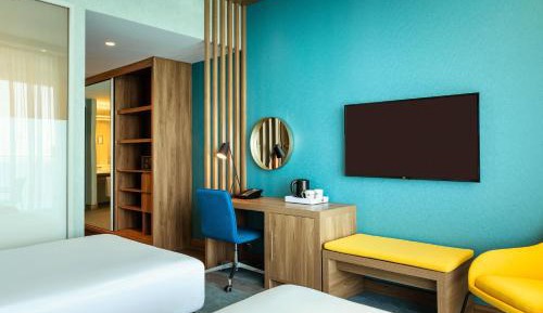 Aloft Twin Room including 20% off F&B, Spa & Abra Boat Tour Discount