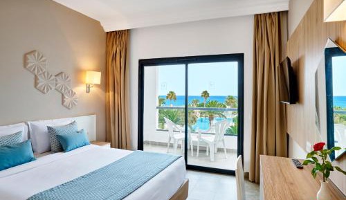 Family Room with Sea View (2 Adults + 2 Children)