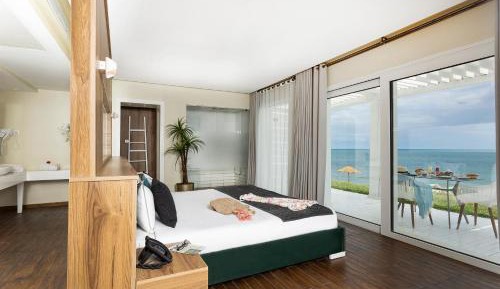 Bungalow - Beach Front