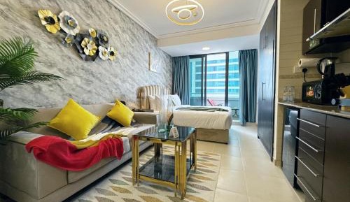 Studio Apartment with Balcony