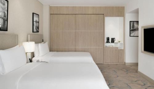 Deluxe Marina View Room, Twin Beds, Including direct access to Dubai Marina Mall & Marina Walk