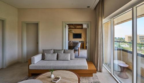 Superior King Suite