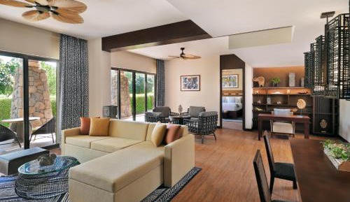 Royal Suite, 1 Bedroom Suite, 1 King, Balcony