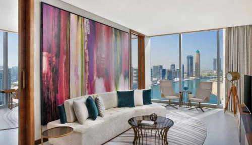 St Regis King Suite with Canal View  including Signature St. Regis Butler Service