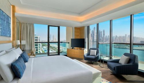 Palm Suite, 1 King Bed with Sofa Bed, Private Balcony, Beachfront Resort