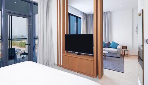 Skyline Suite with Balcony