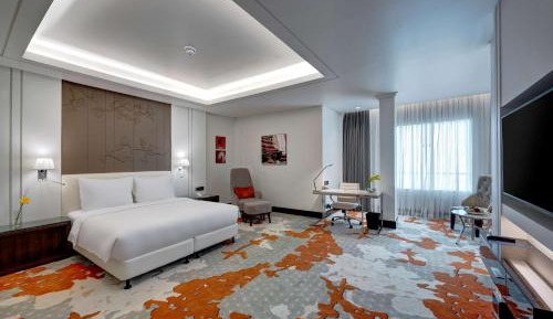 Junior Suite with Lounge Access