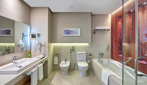 2 Bedroom Family Suite facing Lagoon + 20 % Discount on F&B