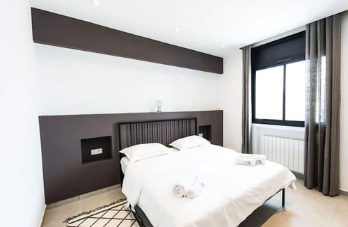 Les Berges du Lac Apartment | Sunset 302 Apt de Luxe Avec Salle de Fitness