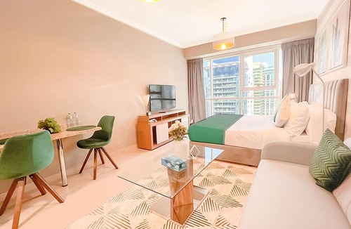 Jumeirah Lake Towers Hotel | Cosmos Living Goldcrest Executive