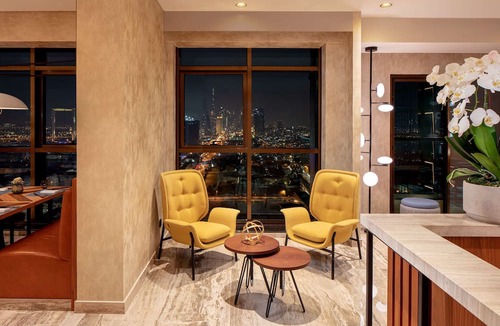 Al Mankhool Hotel | DoubleTree by Hilton Dubai M Square Hotel & Residences