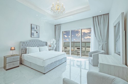 Dubai Villa | LUX White Modern Villa