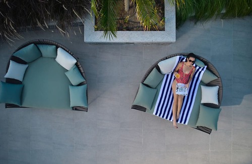 Jumeirah Village Triangle Hotel | Novotel Jumeirah Village Triangle
