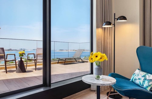 Palm Jumeirah Hotel | voco Dubai the Palm by IHG