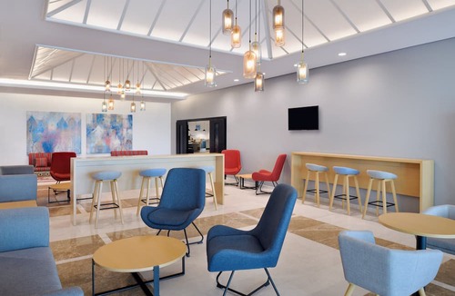 Garhoud Hotel | Holiday Inn Express Dubai Airport by IHG