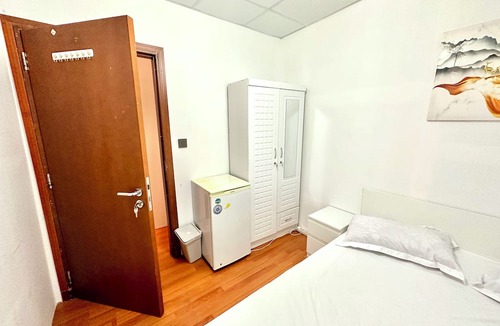 Trade Center Hostel | Heartland Hostel