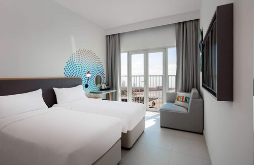Dubai Hotel | Rove La Mer Beach
