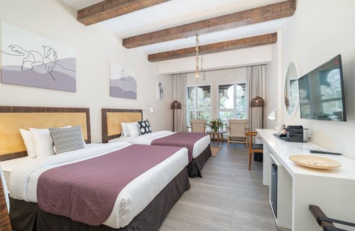 Umm Suqeim 3 Hotel | Beach Walk Boutique