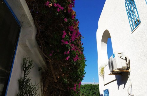 Chott Mariem Apartment | First floor of a Tunisian-style villa by the sea